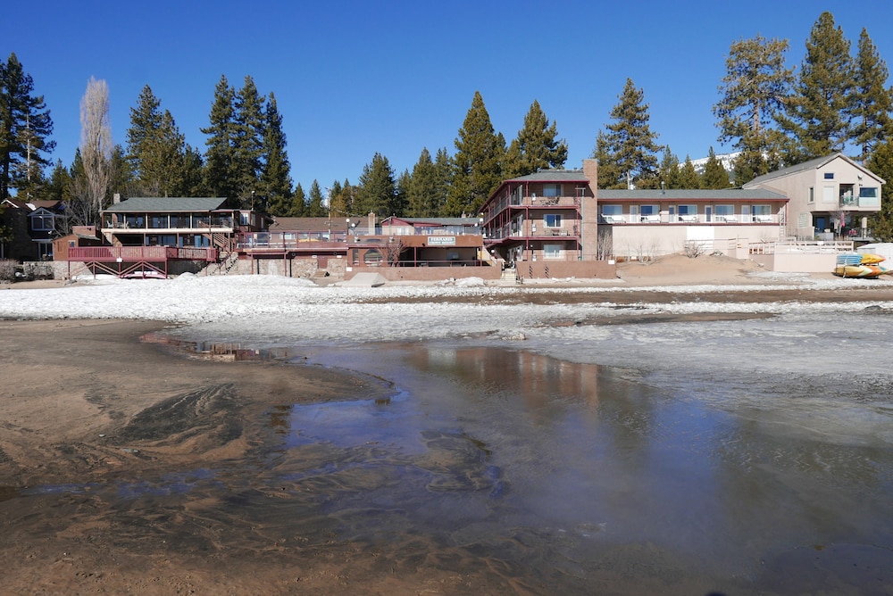 Crown Motel and Family Resort - photo 121