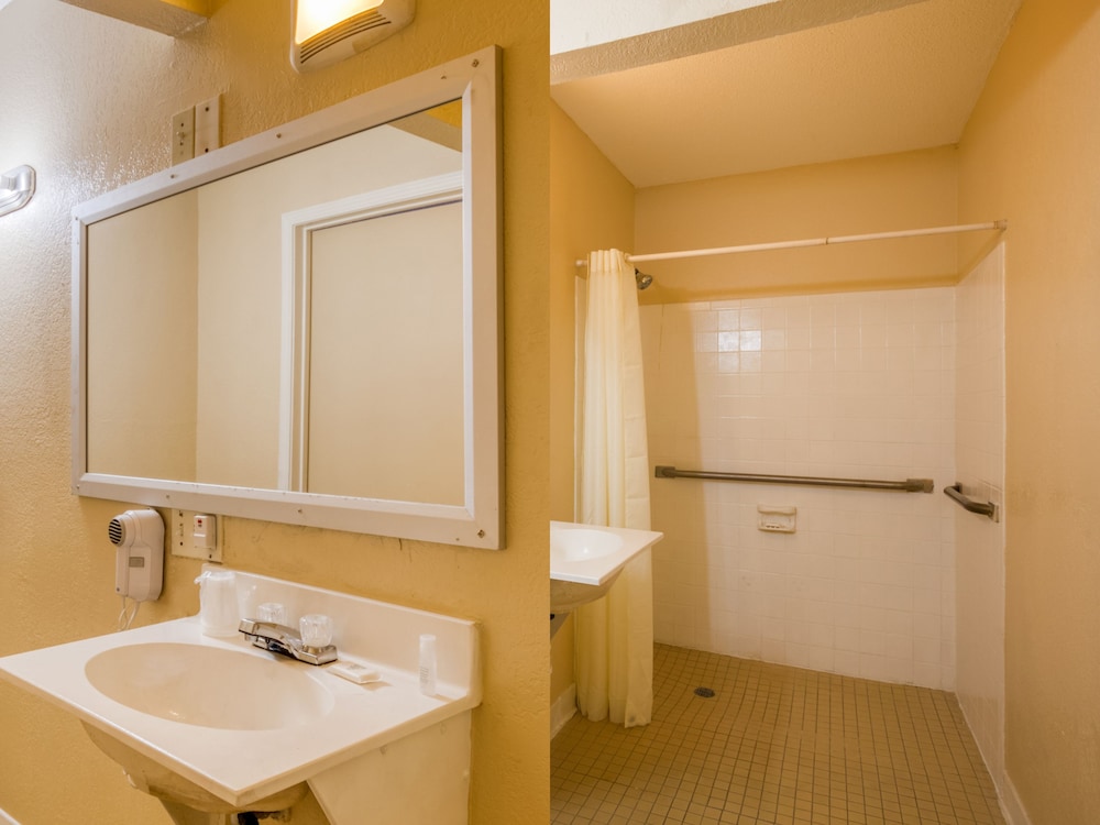 Haven Inn & Suites - photo 19
