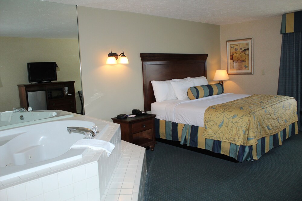 Baymont by Wyndham Branson Theatre District - photo 36