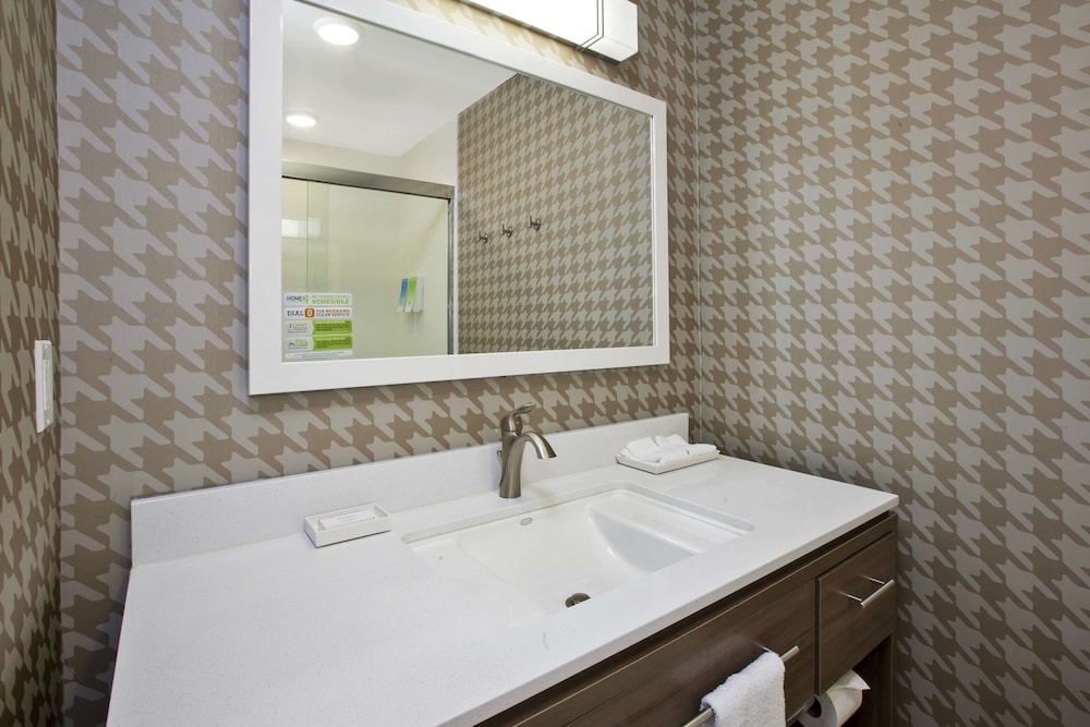 Home2 Suites By Hilton West Bloomfield Detroit - photo 12