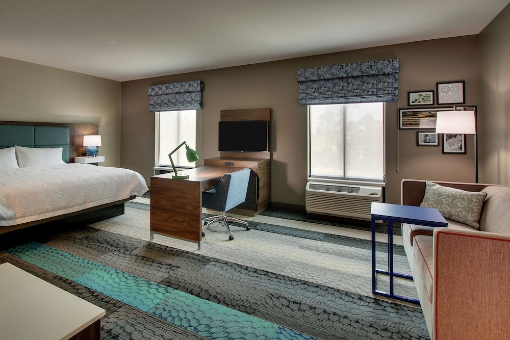 Hampton Inn & Suites Southport - photo 14
