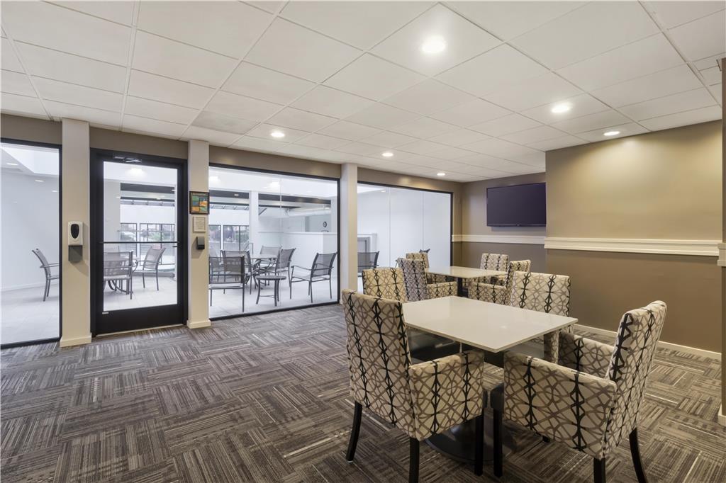 Best Western Seattle Airport Hotel - photo 39