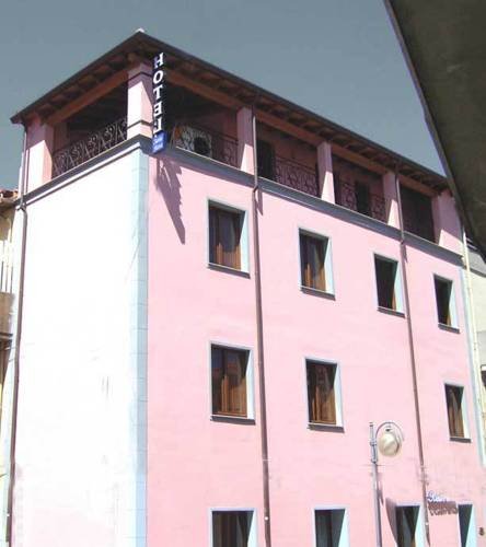 Santa Maria Guspini — hotel in Guspini