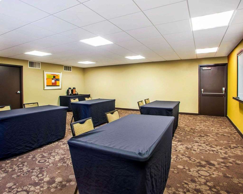 Quality Inn & Suites Peoria North - photo 41