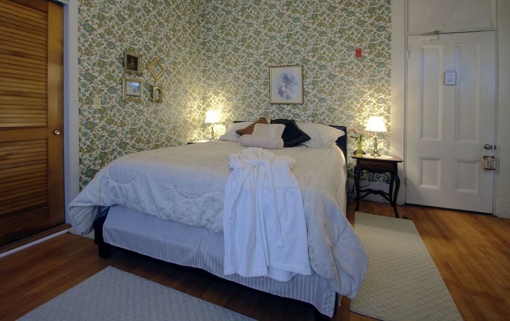 Inn at the Agora - photo 21