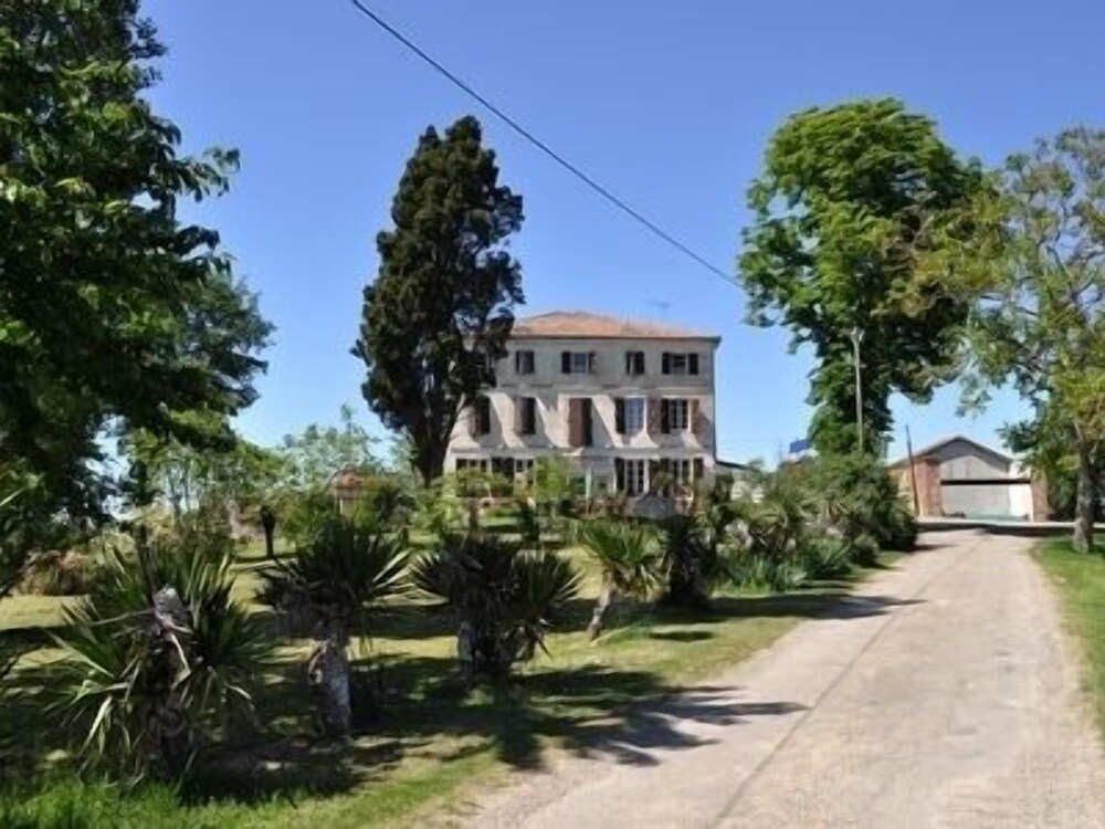 Aube Nouvelle in Montauban, France