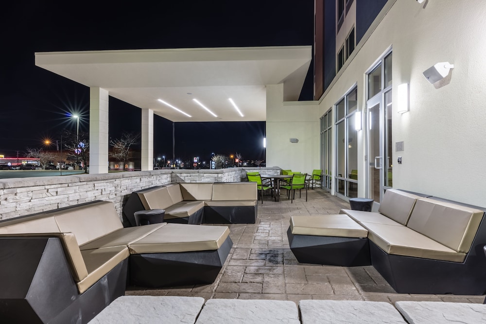 SpringHill Suites by Marriott Columbia - photo 34