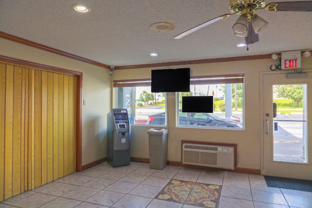 Economy Inn by OYO Ashburn I 75 - photo 2