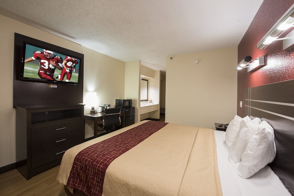 Red Roof Inn Houston Brookhollow - photo 7