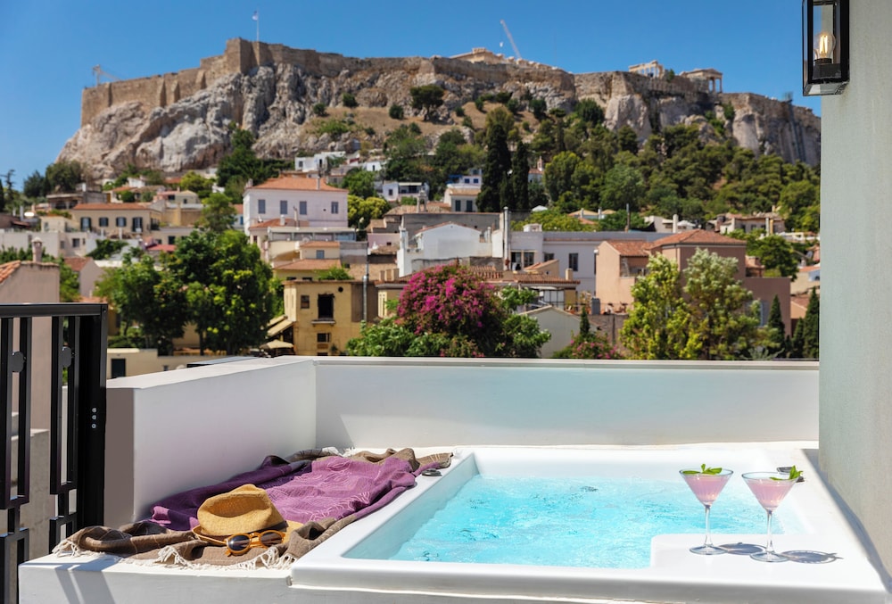 Esse Athens - carbon neutral hotel in Athens