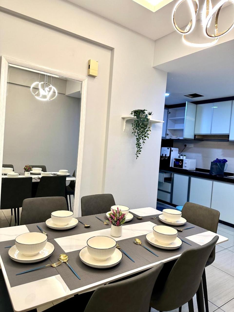 New Cozy Cottage 3BR Suite Austin Height 10pax — 4-Star Luxury Hotel in Johor Bahru, Malaysia