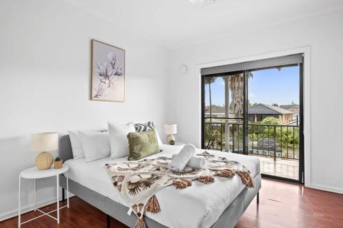 Cozy Private Double Room Near Stations & Shops Shared Bathroom in Bankstown, Australia