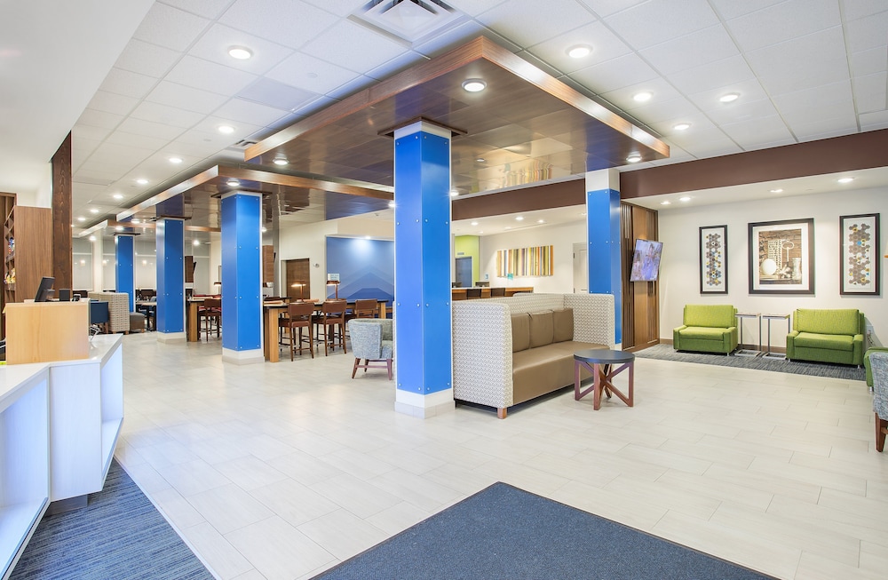Holiday Inn Express & Suites Lexington W Versailles by IHG - photo 15