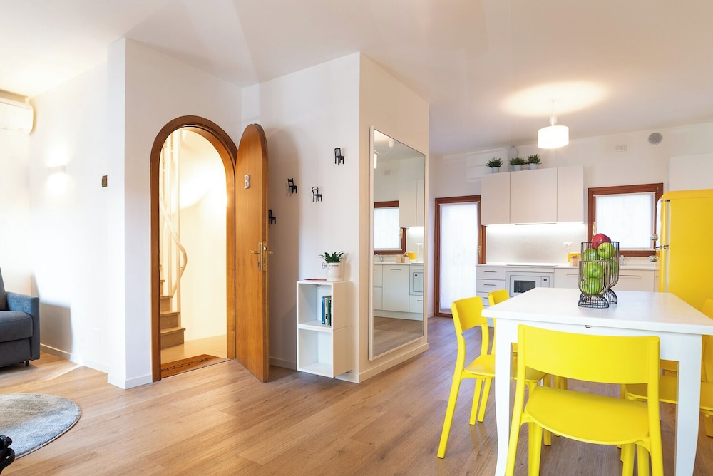 Giustiniani Apartments — 4-Star Luxury Hotel in Treviso, Italy