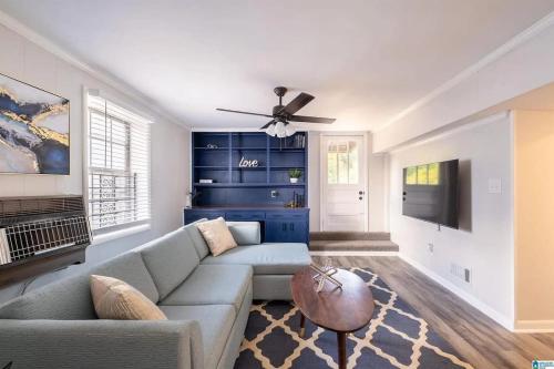 Southern Charm l 5BR l Sleeps 14 l A Location - photo 3