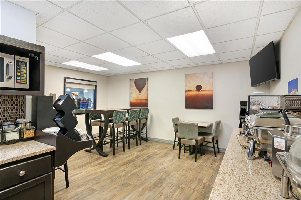 Best Western Brookfield - photo 6