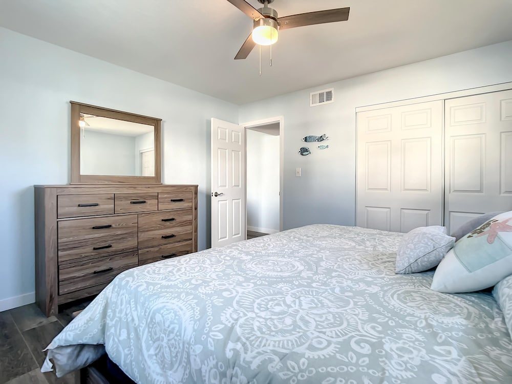 Bikini Bottom Duplex with Pool 2 Minutes from Beach Flagler Avenue - photo 11