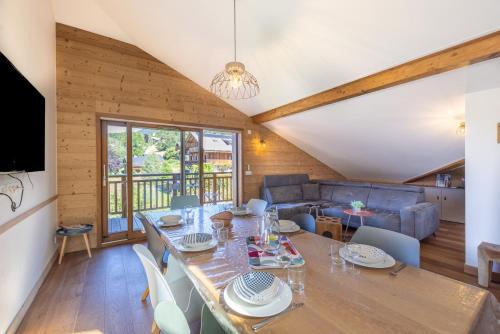 Appartement cosy au centre de Samoëns 6 pers 3 chambres balcon FR 1 391 160 — 4-Star Luxury Hotel in Samoens, France