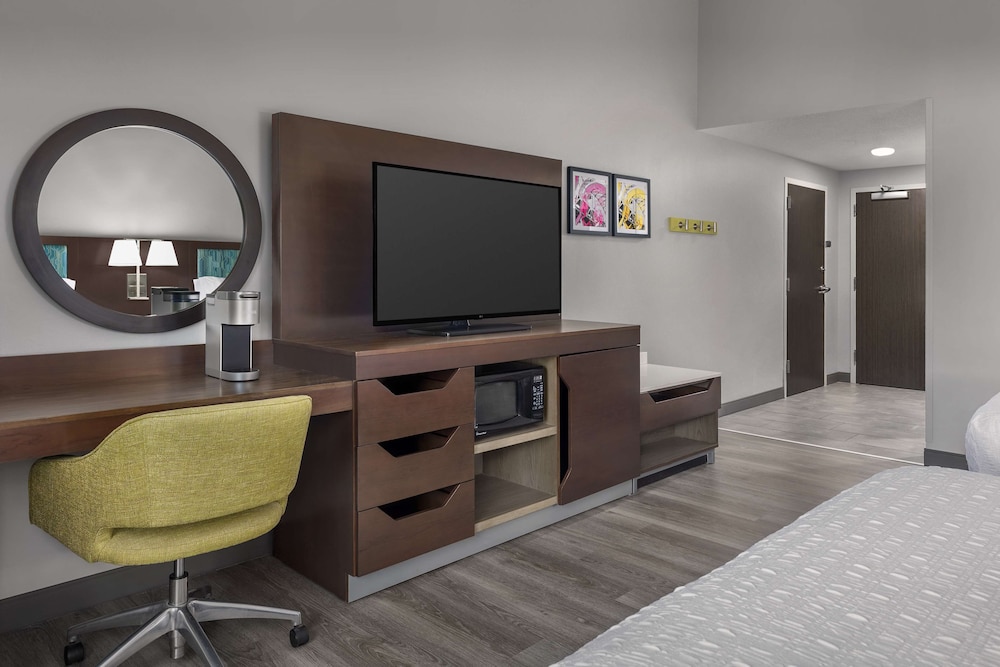 Hampton Inn Birmingham I 65 Lakeshore Drive - photo 6