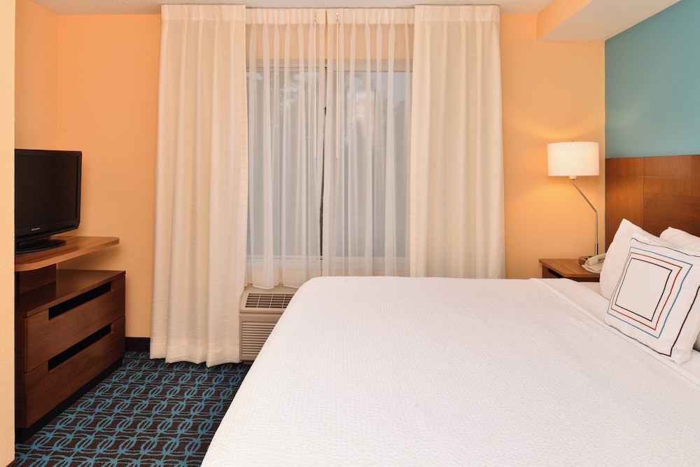 Fairfield Inn & Suites by Marriott Cleveland Avon - photo 10