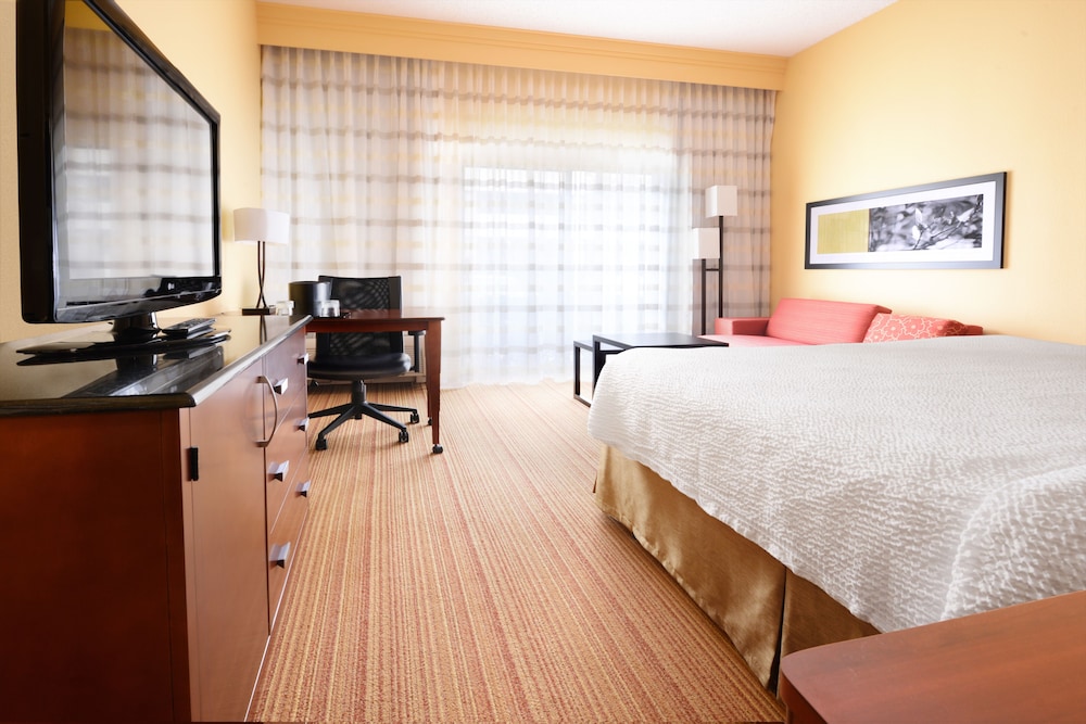 Courtyard by Marriott Albuquerque Airport - photo 3