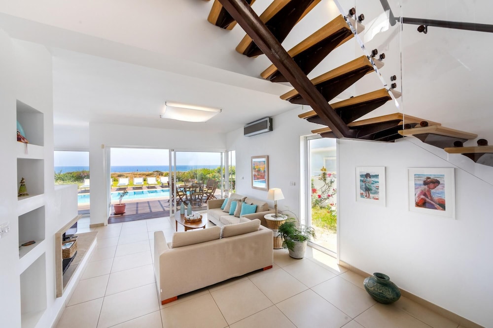 Protaras Seafront Villa Alia