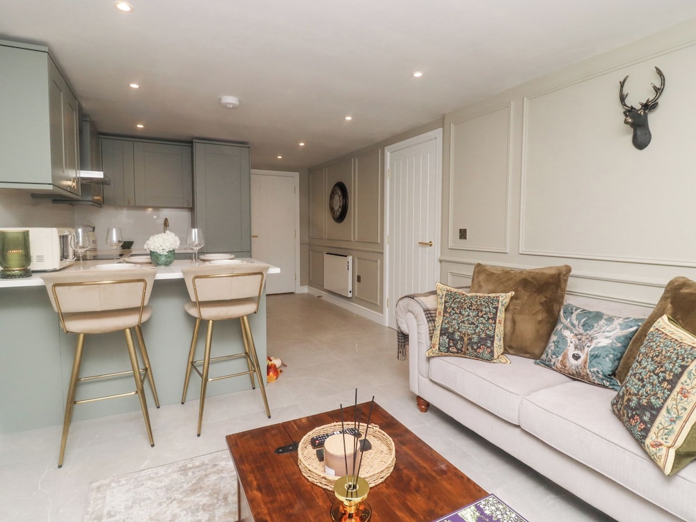 Eden Cottage — 4-Star Luxury Hotel in Keighley, United Kingdom
