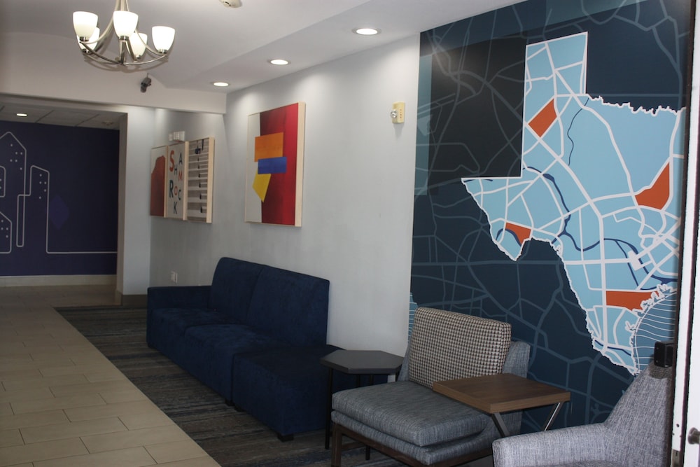 Holiday Inn Express Hotel & Suites Shamrock North by IHG - photo 87