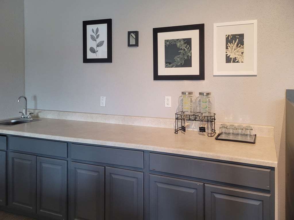 Country Inn & Suites by Radisson Appleton Airport Fox River Mall Area - photo 14