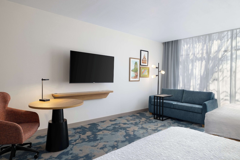 Hampton Inn & Suites Columbia South Fort Meade Area - photo 29