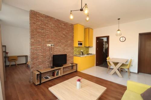 One bedroom Apartment near Fabrica