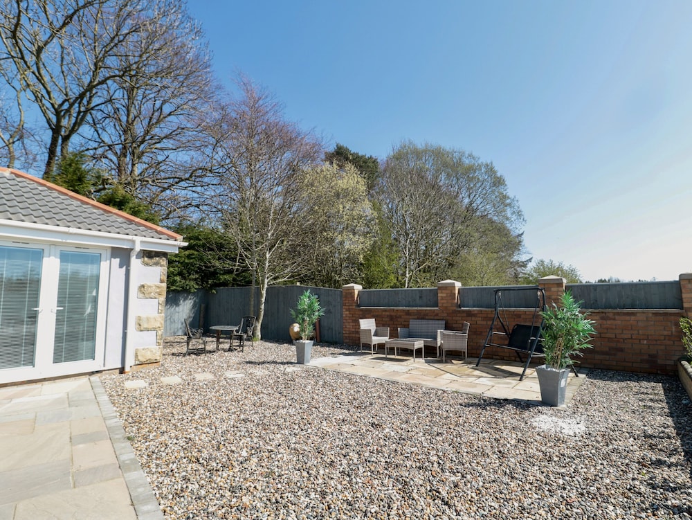 Old Colliery Cottage — 4-Star Luxury Hotel in Shilbottle, United Kingdom