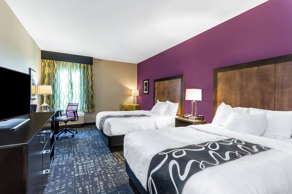 La Quinta Inn & Suites by Wyndham Monahans - photo 18