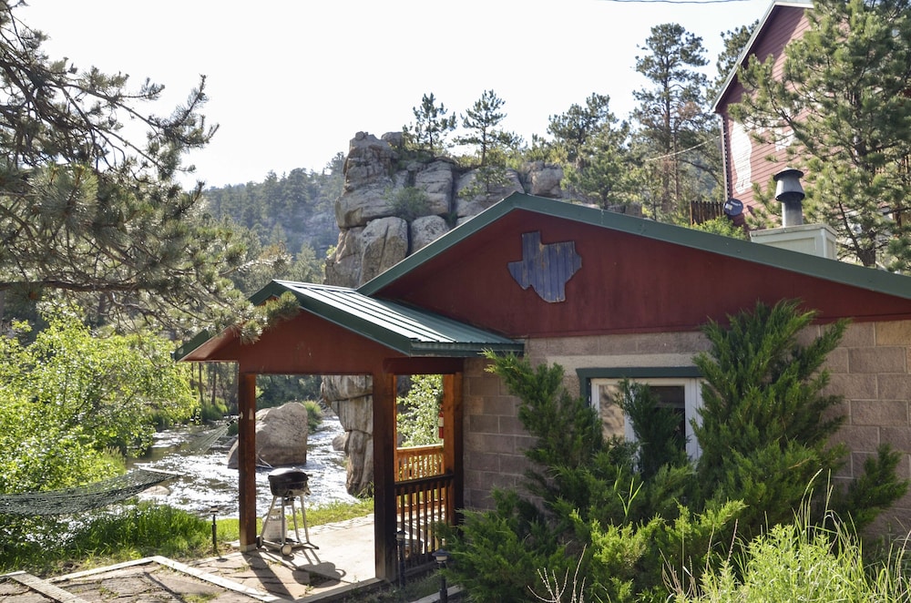 The Woolly Bugger Inn - photo 11