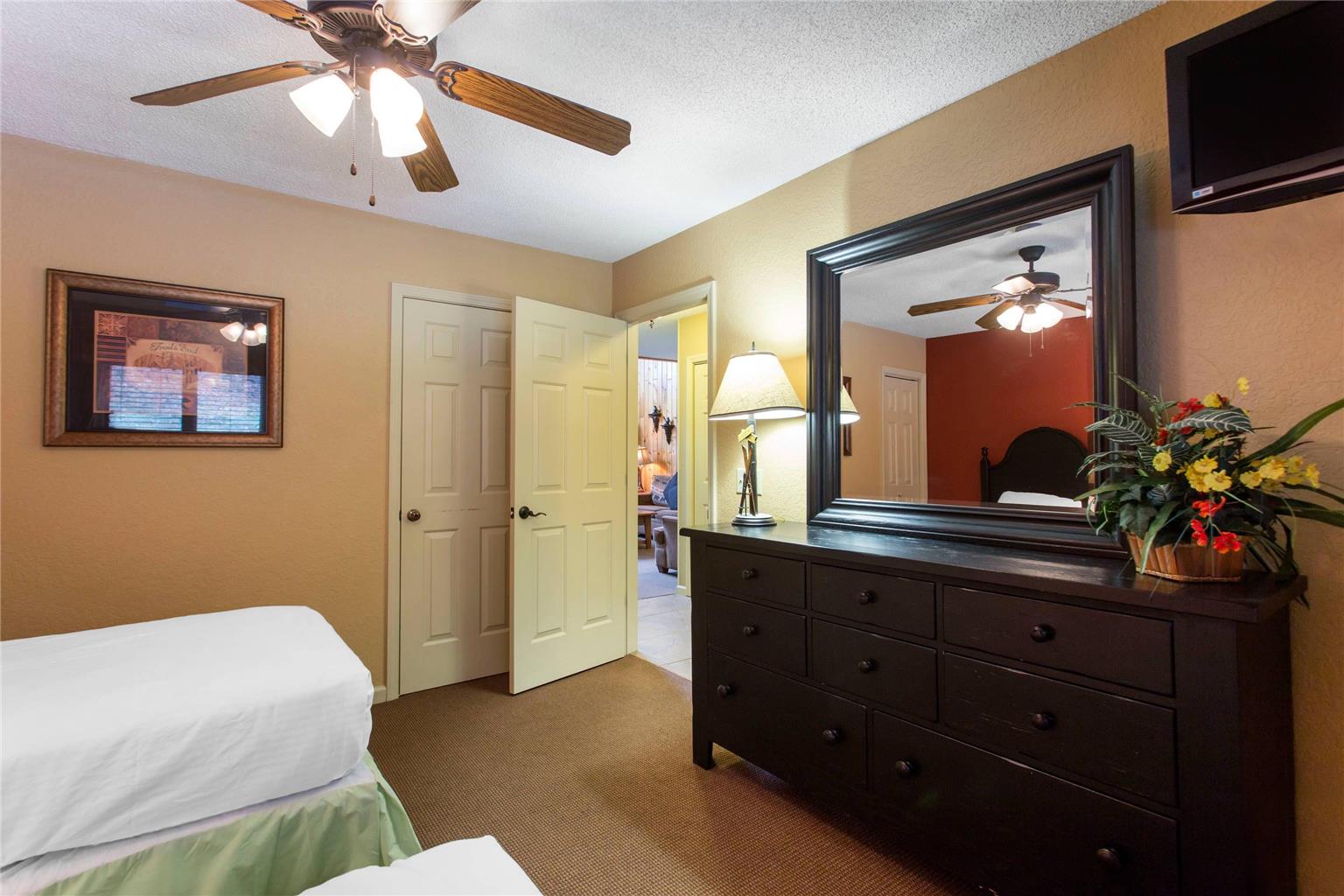 Bluegreen Vacations Blue Ridge Village an Ascend Collection Resort - photo 38