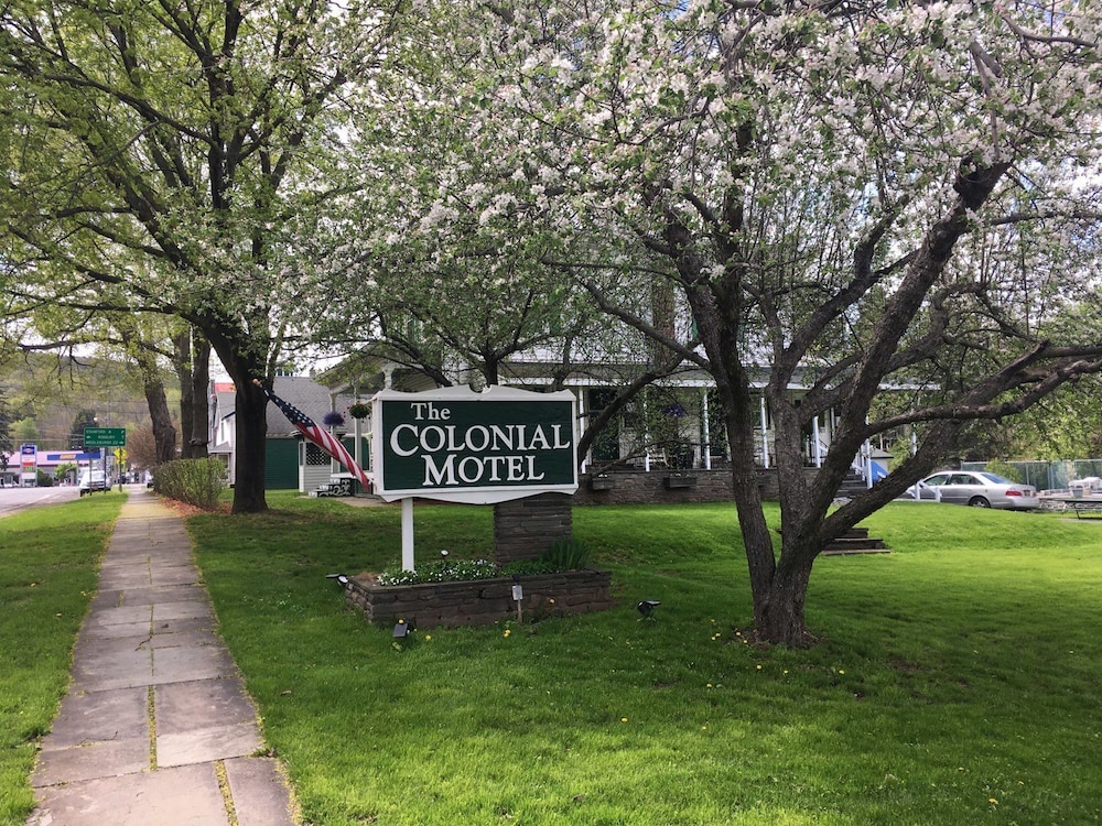 The Colonial Motel - featured photo