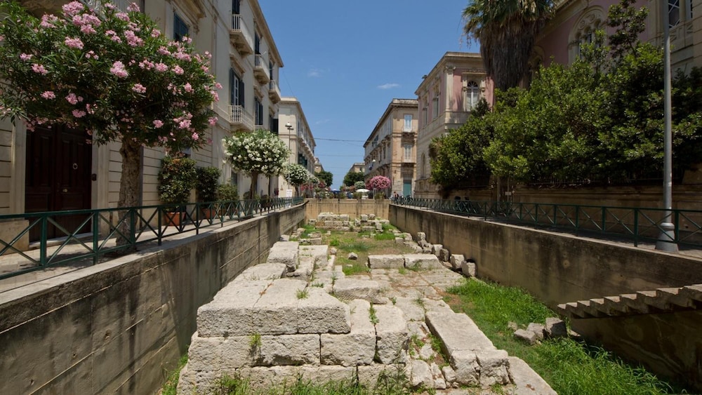 varcOrtigia Bed and Breakfast — 4-Star Luxury Hotel in Siracusa, Italy