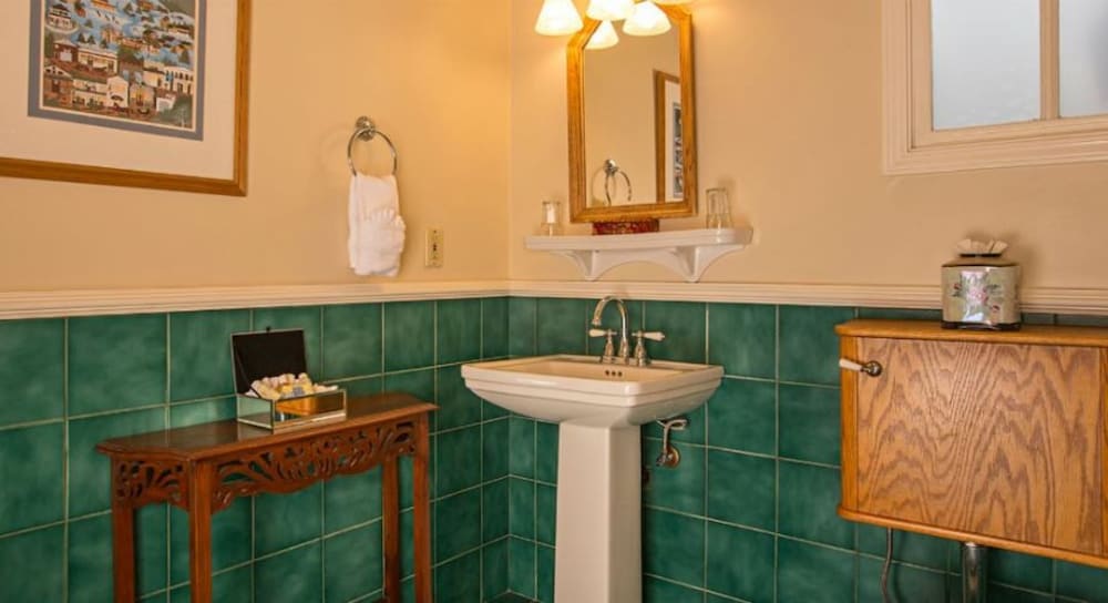 The Victoria Inn - photo 34