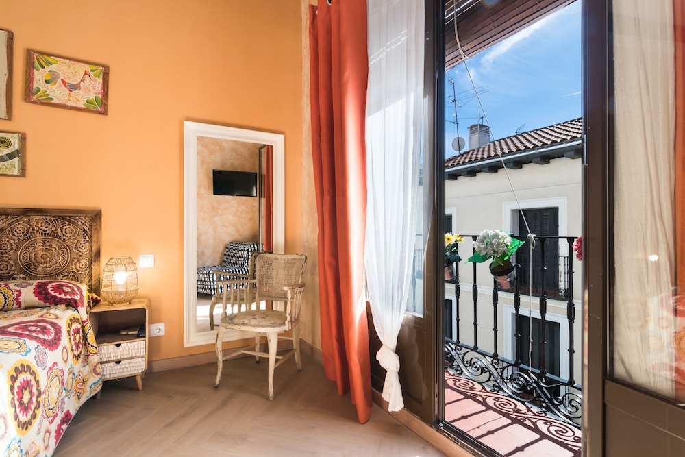 Artistic B&B hotel Cortes Madrid