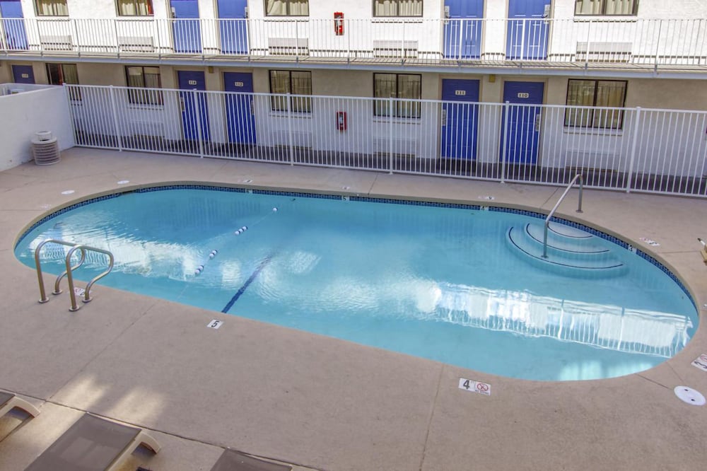 Phoenix Inn - photo 7