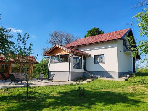 Holiday home Poljak — 4-Star Luxury Hotel in Tounj, Croatia