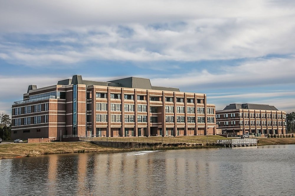 Holiday Inn Express & Suites Texarkana by IHG - photo 52