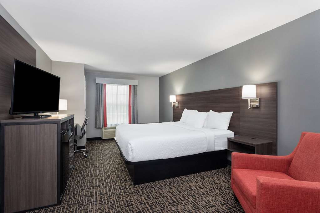 Ramada by Wyndham Sellersburg Louisville North - photo 26