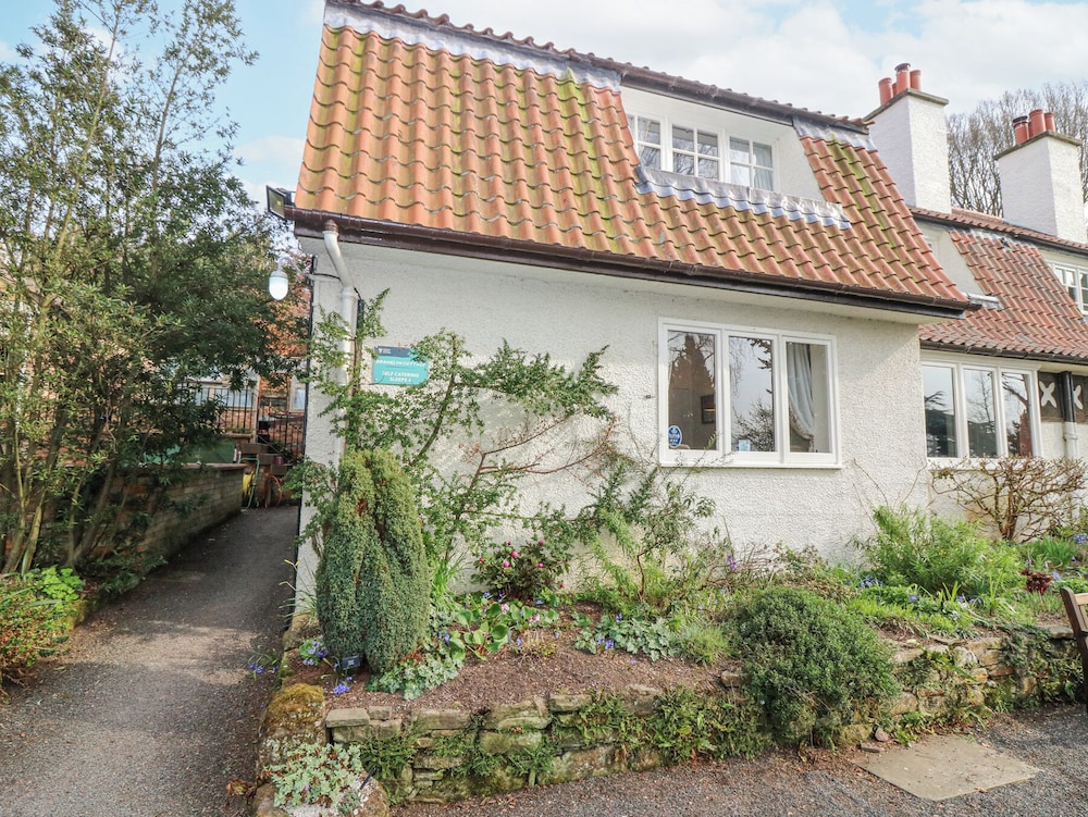 Branklyn Garden Cottage — 4-Star Luxury Hotel in Perth, United Kingdom
