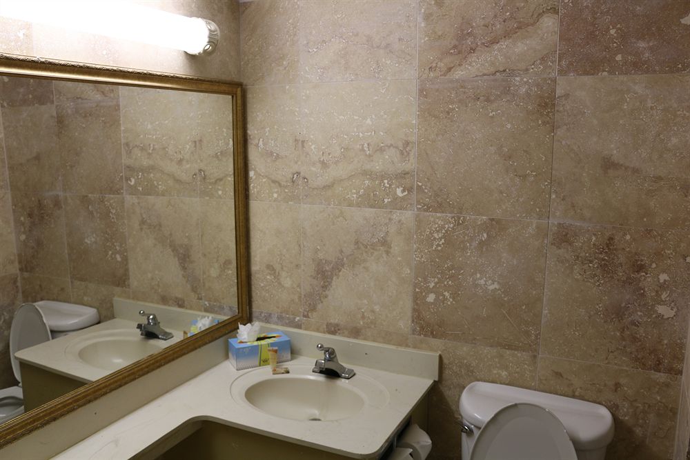 I Drive Grand Resort & Suites - photo 7