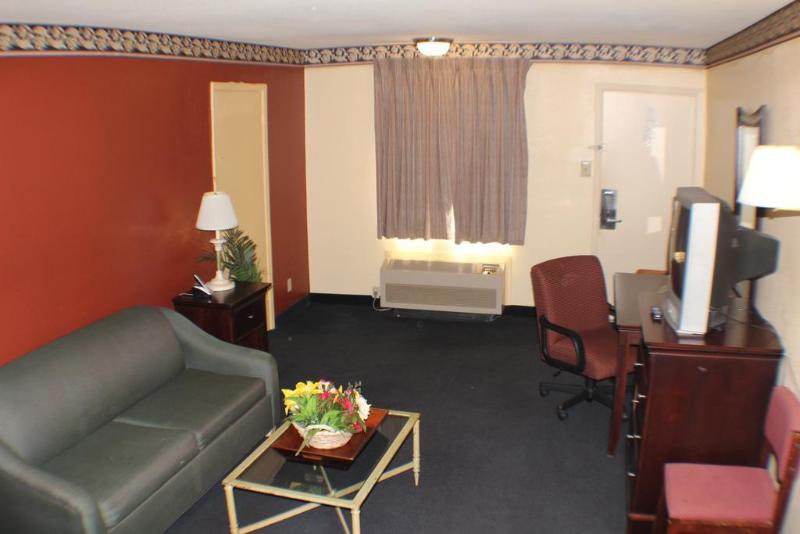 La Copa Inn Harlingen Downtown - photo 21
