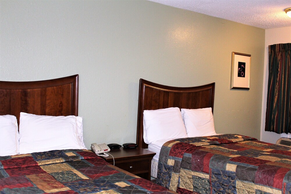 Airport Inn Chattanooga - photo 11