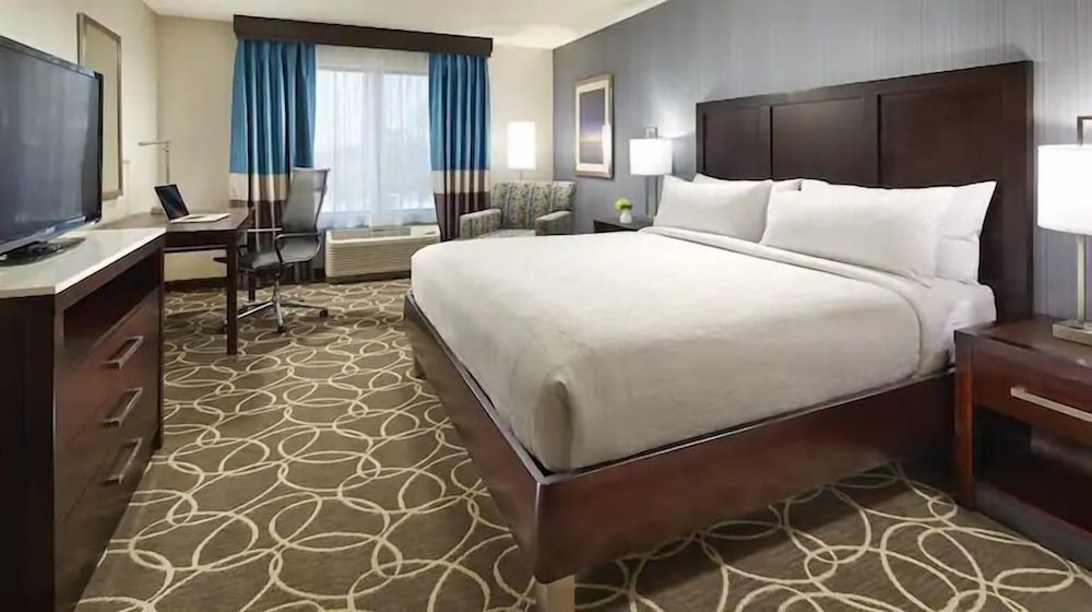 Hilton Garden Inn Kalamazoo - photo 9