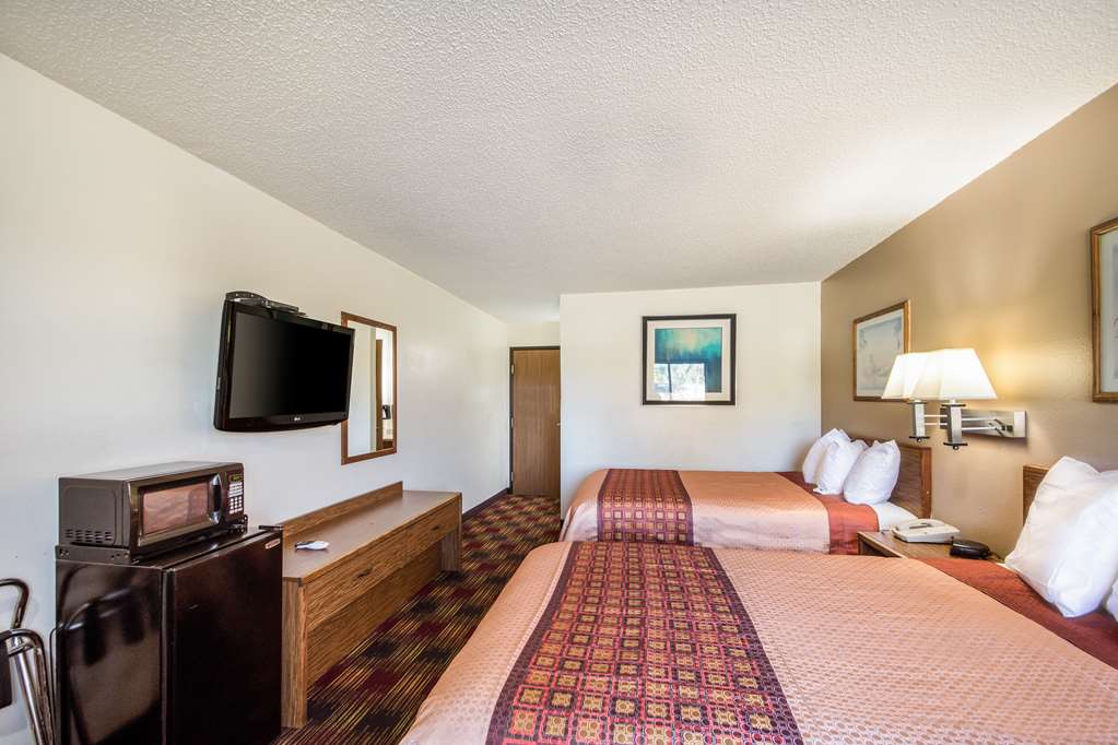 Americas Best Value Inn & Suites Harrisonville - photo 24