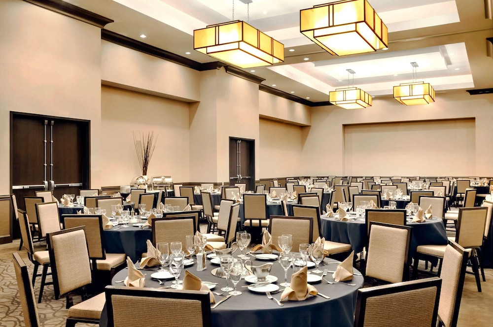 Embassy Suites by Hilton Salt Lake West Valley City - photo 76